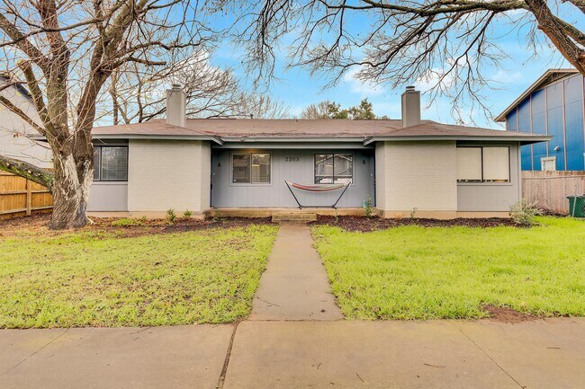 Building Photo - 2203 E Stassney Ln