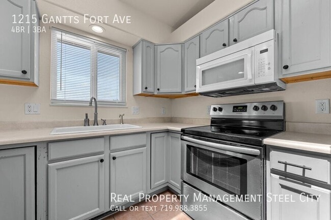 Building Photo - 1215 N Gantts Fort Ave