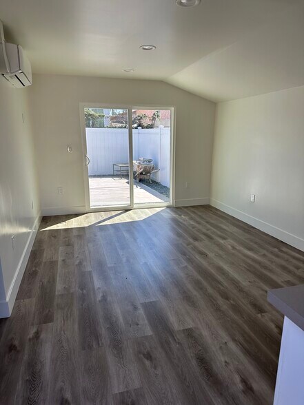 Building Photo - 4518 4th Ave