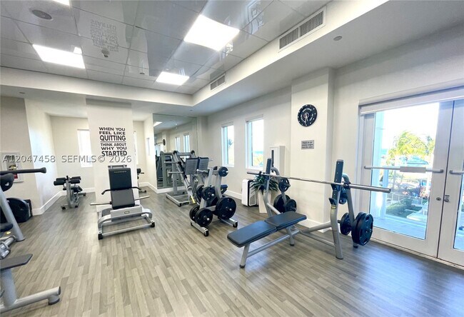 Building Photo - 4775 Collins Ave