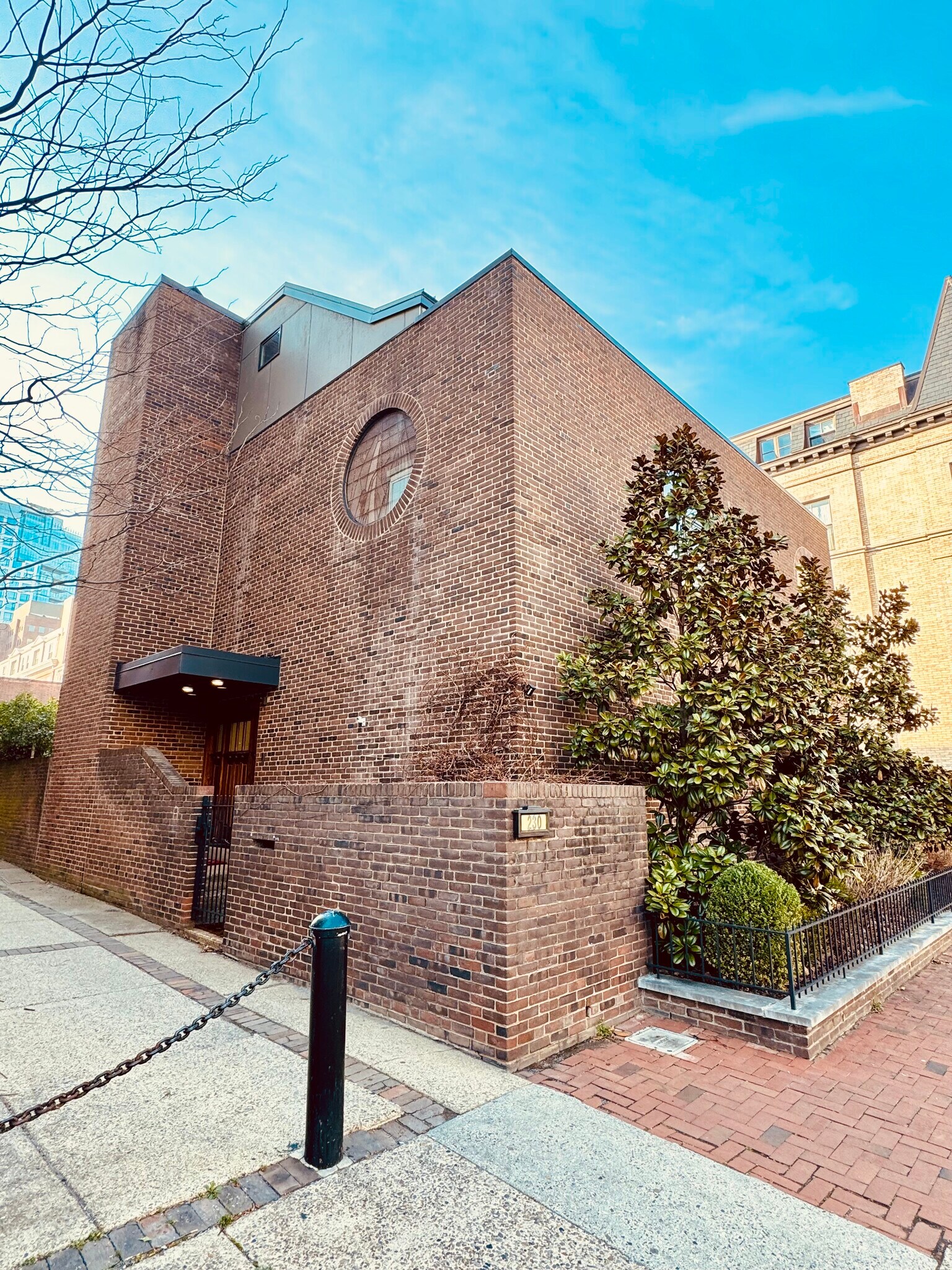 Building Photo - 230 S 3rd St