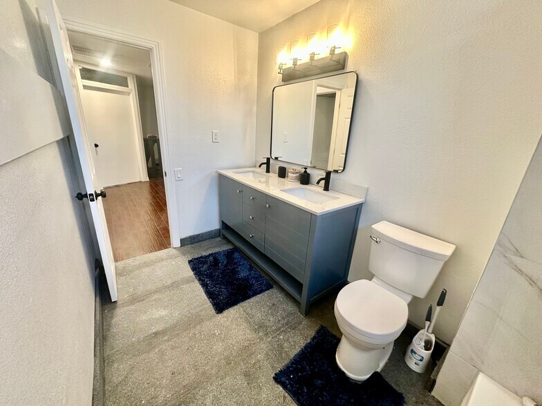 Building Photo - 4329 Murillo St