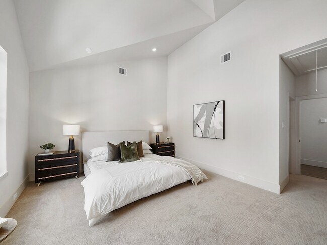 Building Photo - 861 Rachel St