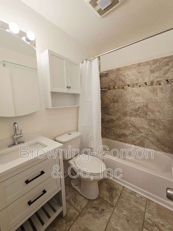 Building Photo - 163 Brooke Castle Dr