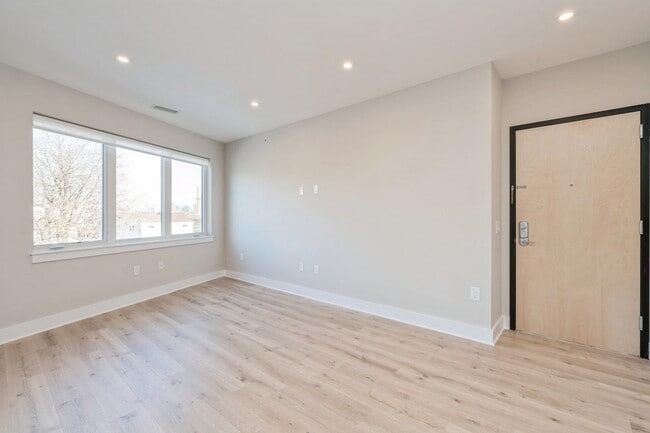 Building Photo - 201-205 Randolph Ave