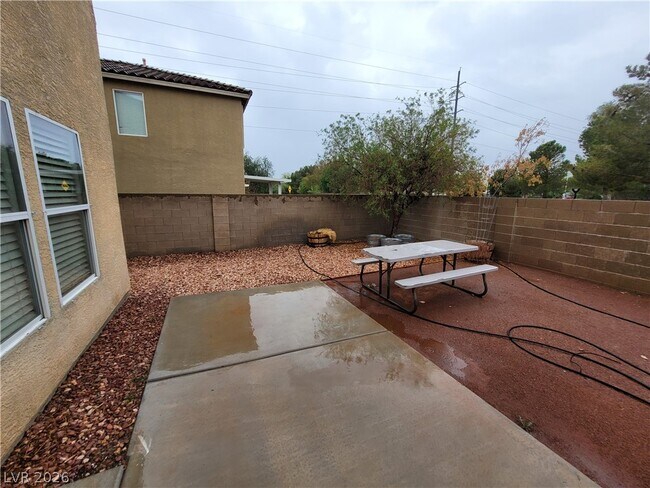 Building Photo - 6213 Capehart Falls St