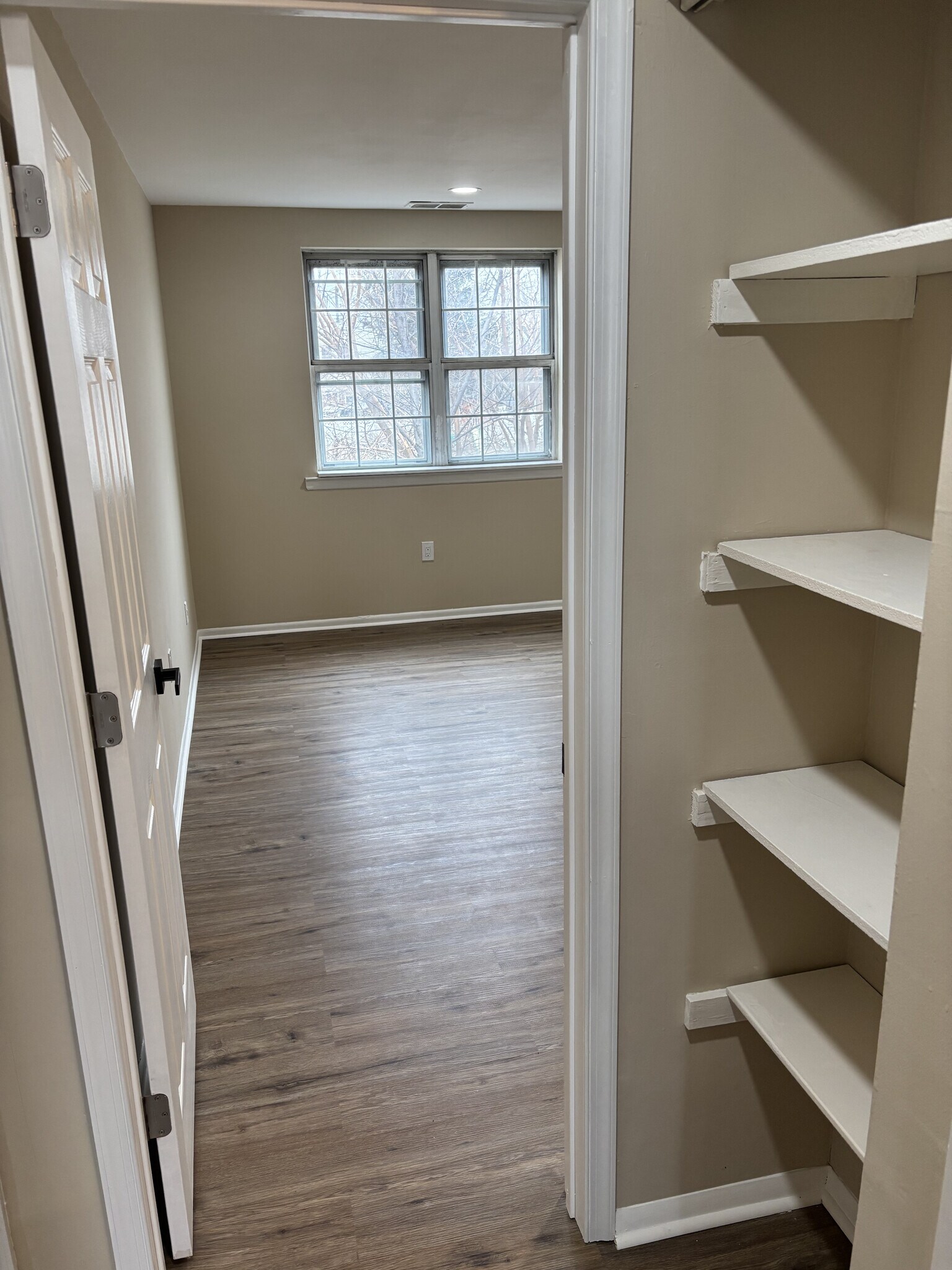 Building Photo - 4322 E Howell St