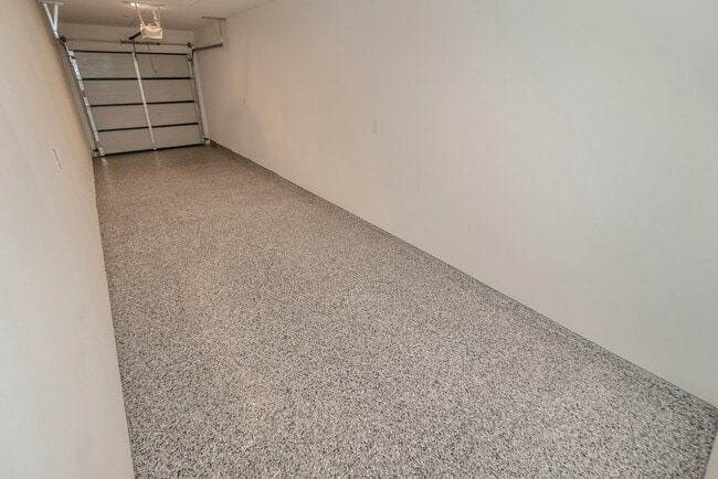 Building Photo - 2631 S La Salle Ave