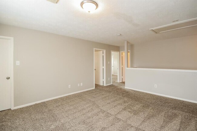 Building Photo - 1806 Adobe Falls Dr