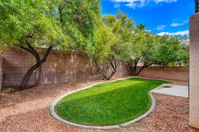 Building Photo - Beautiful 2-Story, 3-Bedroom Home in the H...