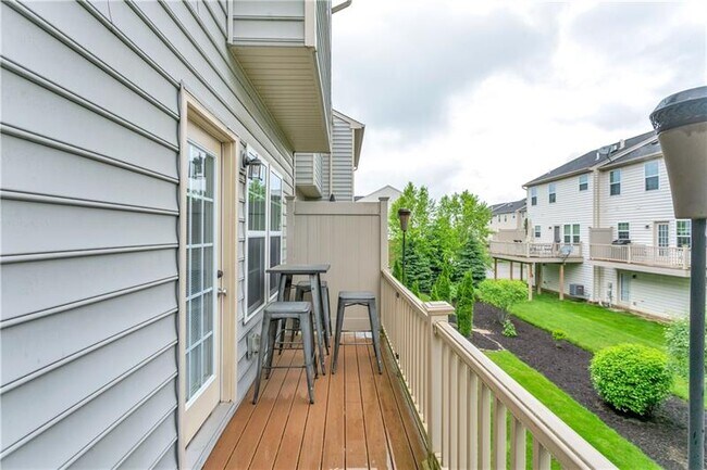 Building Photo - 1503 Pointe View Dr