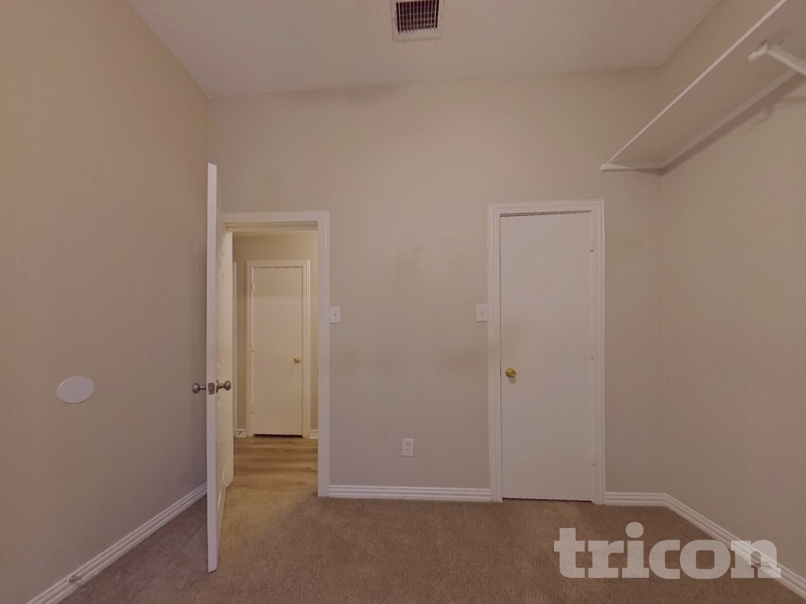 Building Photo - 143 Redbud Dr