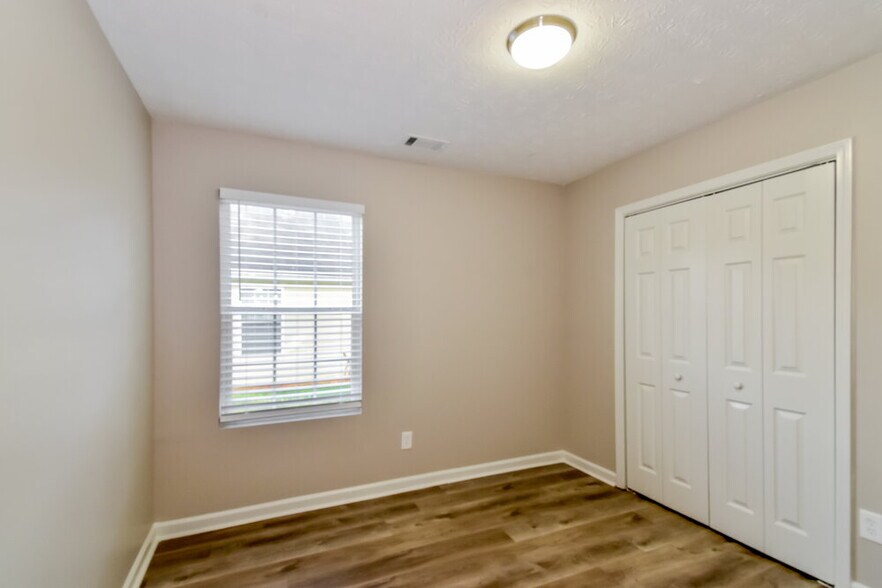 Building Photo - 10976 Big Sky Dr