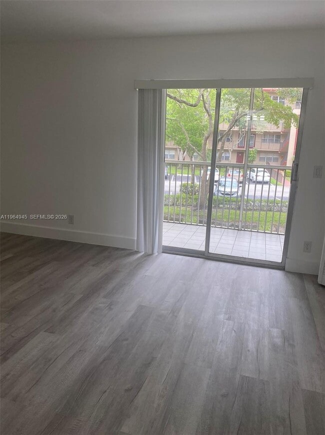 Building Photo - 13455 SW 9th Ct