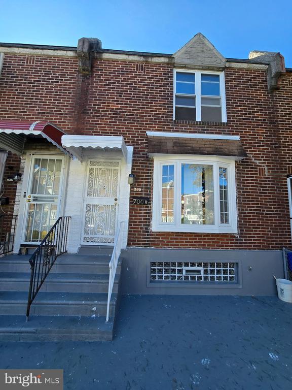 Building Photo - 700 Landis St