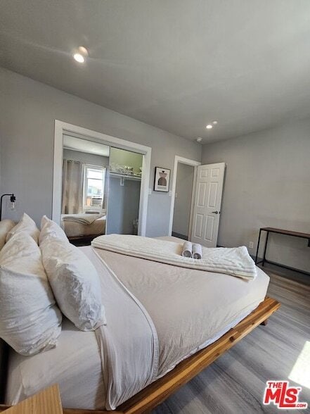 Building Photo - 1559 1/2 S Harvard Boulevard Unit
