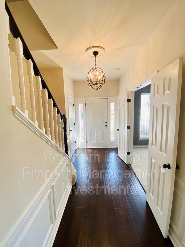 Building Photo - 10407 Winslet Dr