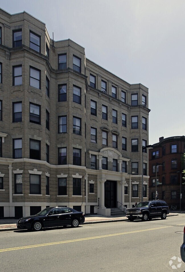 Building Photo - 100 Hemenway St