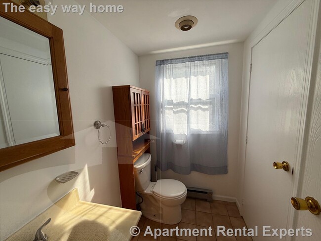 Building Photo - 7 Myrtle St