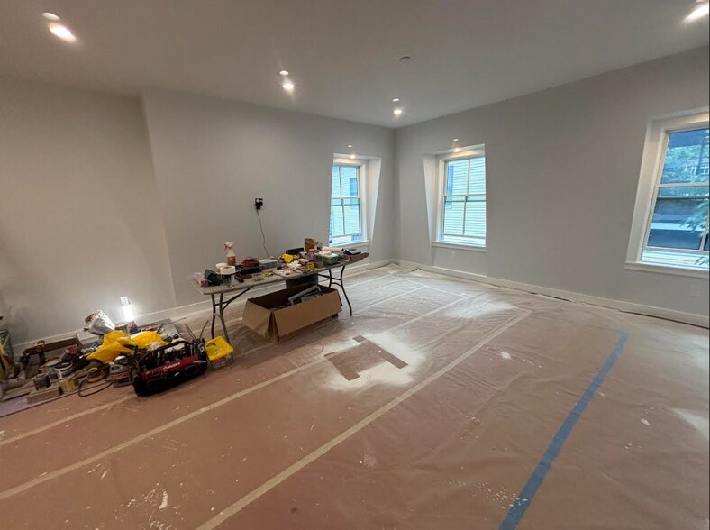 Building Photo - 12 Aldersey St