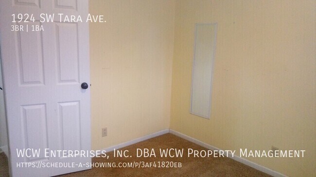 Building Photo - 1924 SW Tara Ave