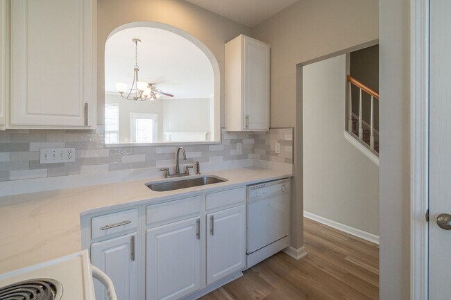 Building Photo - A Cozy 2bedroom Town home in Fort Mill