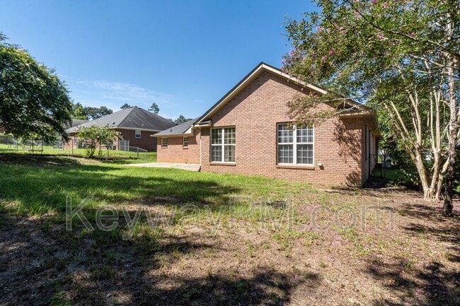 Building Photo - 3920 Nantucket Cir