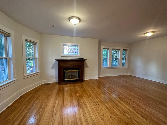 Building Photo - 8 Silvey Pl