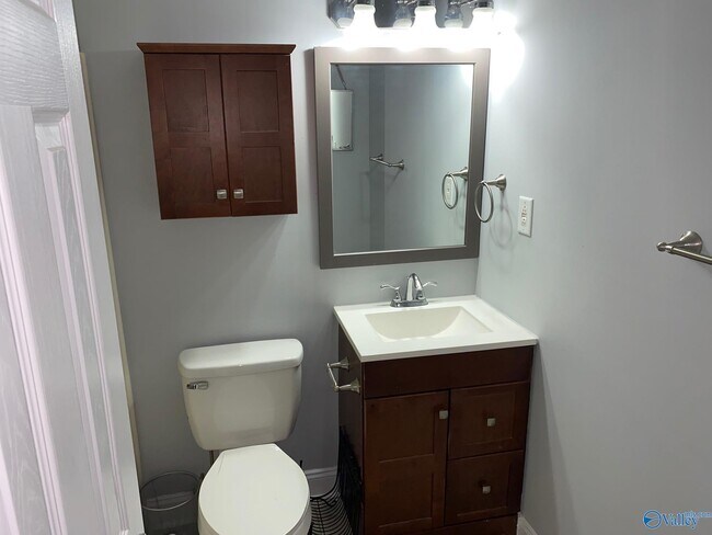 Building Photo - 2940 Hood Rd SW