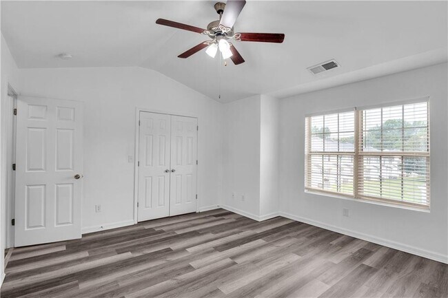 Building Photo - 2827 Creek Bottom Ct