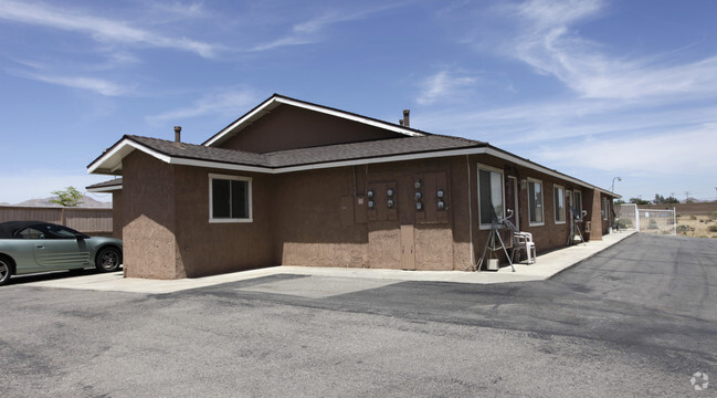 Building Photo - High Desert Apartments