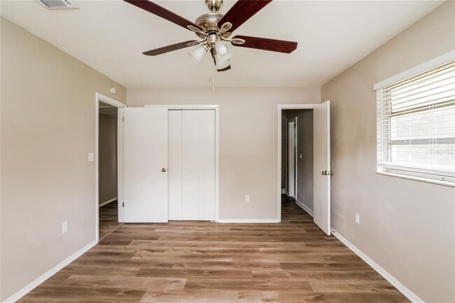 Building Photo - 1247 Kingston Ave