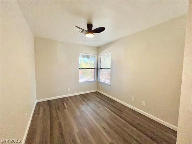 Building Photo - 480 Elm Dr