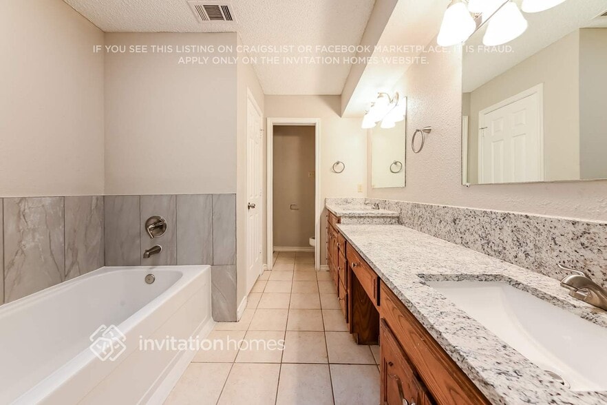 Building Photo - 1806 Seabrook Dr