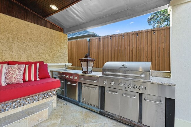 Building Photo - 3543 Rosedale St