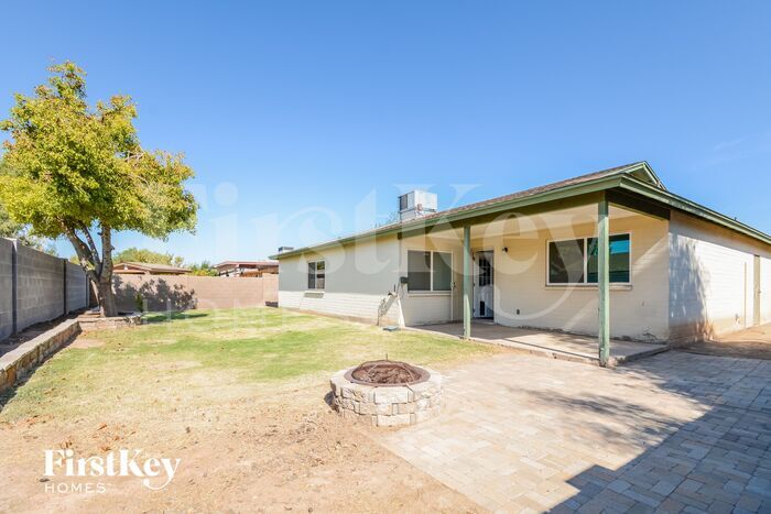 Building Photo - 8725 W Ironwood Dr