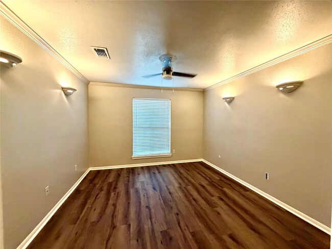 Building Photo - 8801 Hammerly Blvd