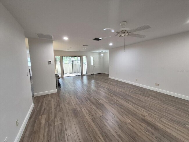 Building Photo - 160 Joanne Pl