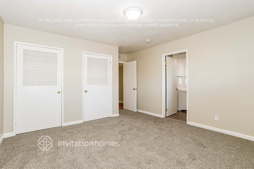 Building Photo - 640 W El Camino Ave