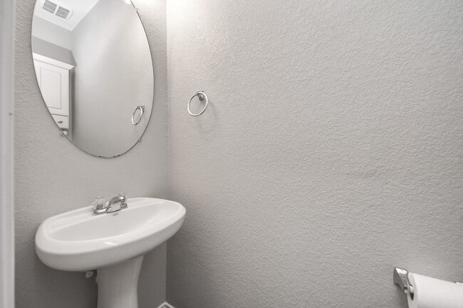 Building Photo - 16130 Beachside Pl