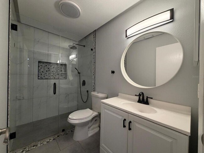 Building Photo - 8643 Mallard Reserve Dr