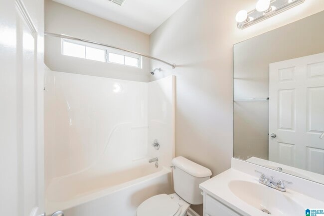 Building Photo - 3028 Rosewalk Dr