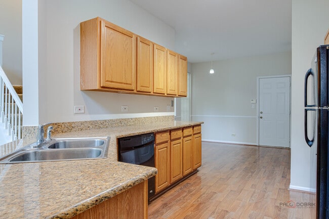 Building Photo - 45 S Oakhurst Dr