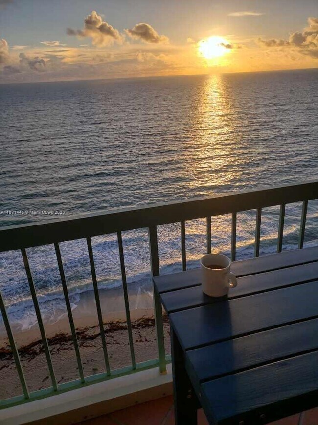 Building Photo - 9900 S Ocean Dr