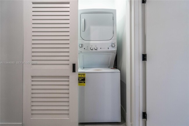 Building Photo - 960 Jefferson Ave