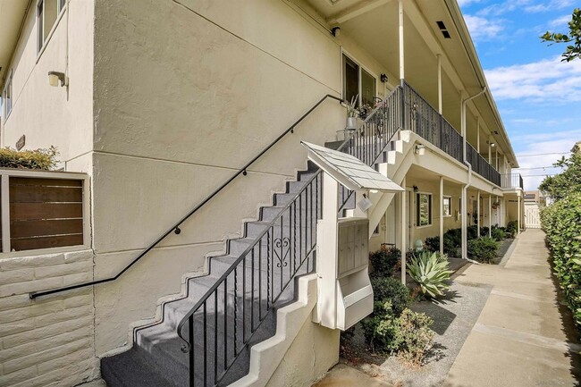 Building Photo - 4343 Idaho St