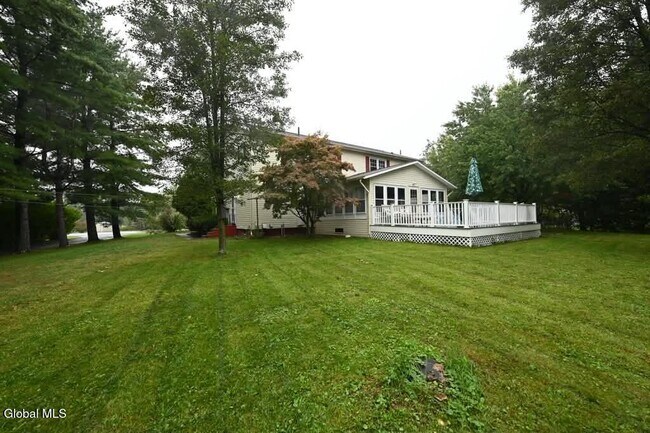 Building Photo - 229 Middletown Rd