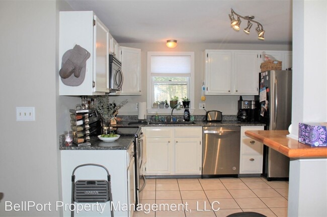 Building Photo - 3 br, 2 bath House - 2 Fox Run Road