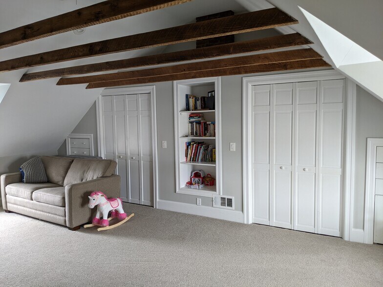 Building Photo - 522 2nd Ave