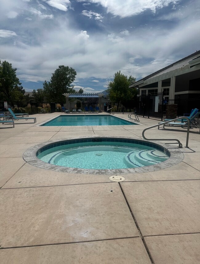 Building Photo - 1720 Iron Mountain Dr